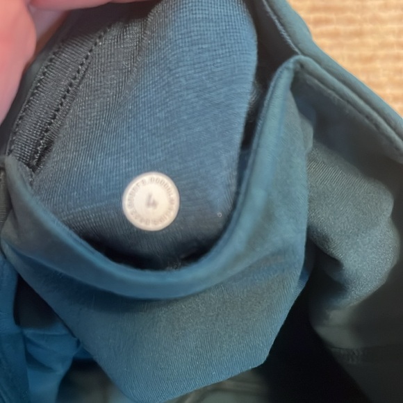 Align v-waist leggings - Picture 5 of 6